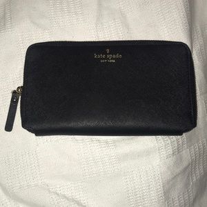 Kate Spade Maia Travel Wallet